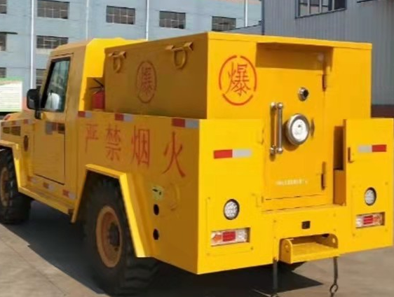 淇滨凯龙爆破器材运输车：保障爆破任务的安全运行