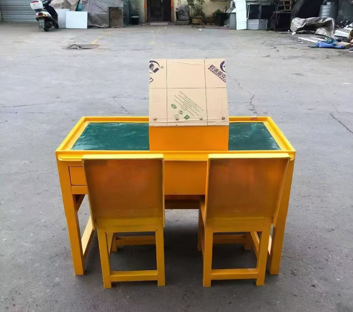 淇滨防静电导通桌井下煤矿火工品发放桌：危险品流转的安全守护者